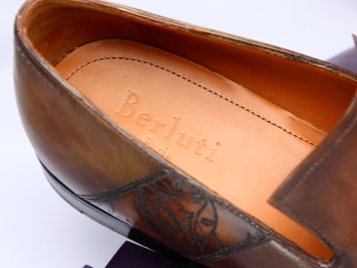 ★美品 ベルルッティ Berluti メンズ靴 Size8 26.5cm 純正ツリー＆保存袋付属 ベルルッティ 美品 ベルルッティ&frasl;カリグラフィー&frasl;スクリット&frasl;オックスフォードシューズ ビジネスシューズ フェラーリ (L