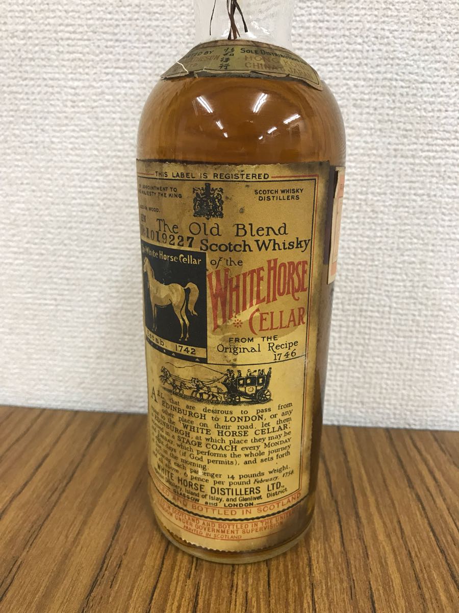 ホワイトホース ティンキャップ HORSE WHITE 760ml ウイスキー