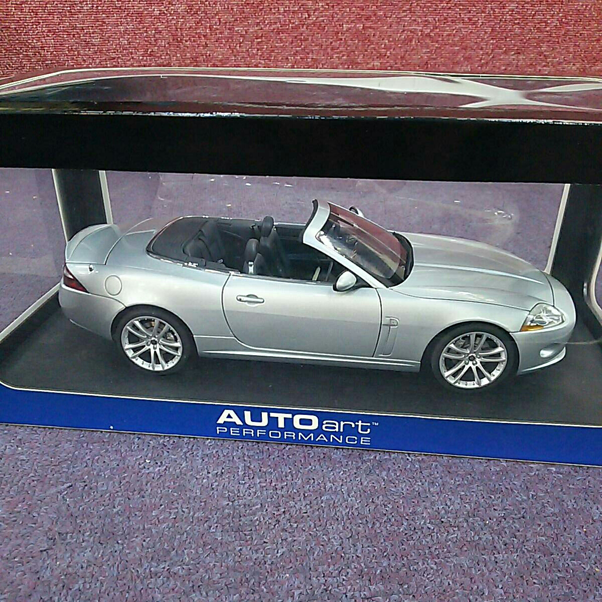 ジャガー XK コンバーチブル 2006 1/18 オートアート ジャガー XK コンバーチブル 2006 1/18 オートアート おもちゃ