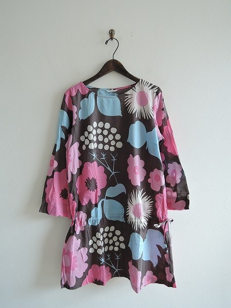 marimekko マリメッコ - サム-ユッシ・コスキ シャツ *77556 ■マリメッコ marimekko *SAMU－JUSSI KOSKI　kukkatori コットンプリントワンピース*花柄フラワー総柄レディース0618【92F81】