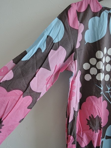 marimekko マリメッコ - サム-ユッシ・コスキ シャツ *77556 ■マリメッコ marimekko *SAMU－JUSSI KOSKI　kukkatori コットンプリントワンピース*花柄フラワー総柄レディース0618【92F81】