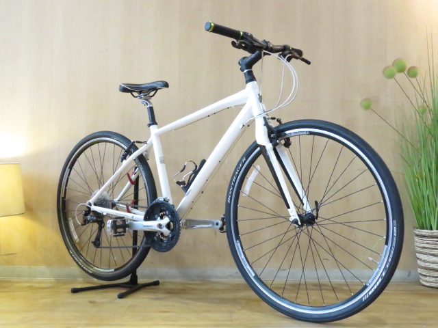 TREK 7.4FX SEVEN FOUR トレック 27速 17.5サイズ ホワイト クロス 