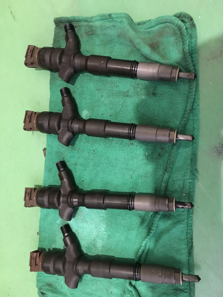 KDH206 201 200系 ハイエース レジアスエース 1KD インジェクター 4本