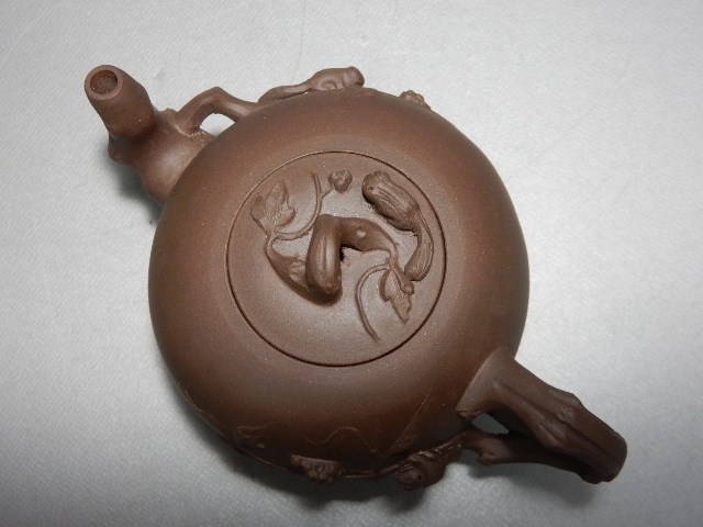 中国 在銘紫砂壷 葡萄とリスの急須 煎茶道具 中国宜興 急須 朱