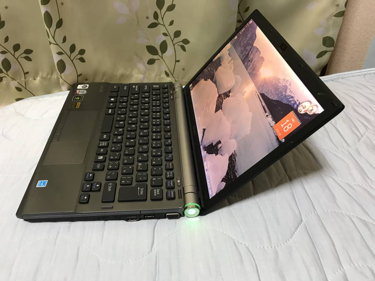 SVE15 - VAIO SONY VAIO SVE15115FJB Core i3-2370M 2.4GHz 4GB 