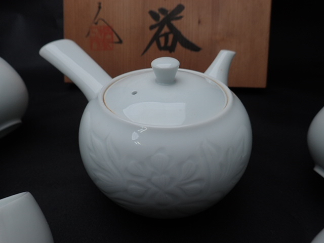 G374 無形文化財 奥山忠ェ文 「白磁茶器」 共箱 G374 無形文化財 奥山