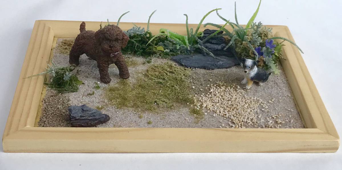ラスト出品　ジオラマベース 小さなお庭 ミニフィギュア・シルバニアファミリー等に C_2