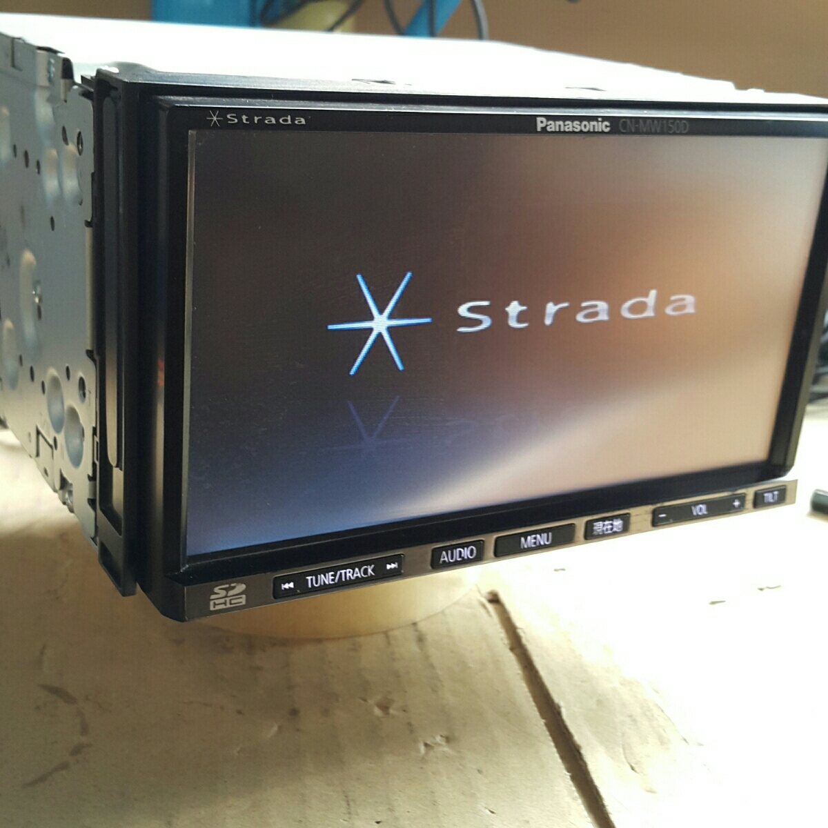 パナソニック　ストラーダ　CN-MW150D 10.05.11 年度地図データ (管理番号:18050059 )