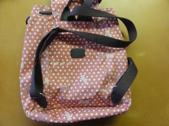 美品　可愛い　RADLEY ラドリー リュックサック　 RADLEY(ラドリー ) バックパック・リュック(レディース) - 海外通販のBUYMA