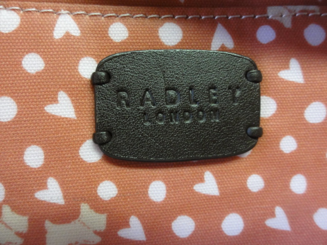 美品　可愛い　RADLEY ラドリー リュックサック　 RADLEY(ラドリー ) バックパック・リュック(レディース) - 海外通販のBUYMA