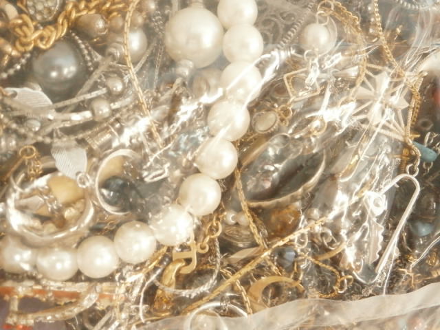 1スタ ジャンクアクセサリー 色々 合計 4Kg 大量セット まとめて処分