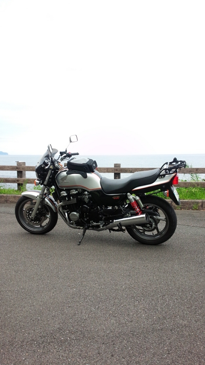 CB750リアキャリアRC42 CB750⁄RC42 ライディングスポット リアキャリア