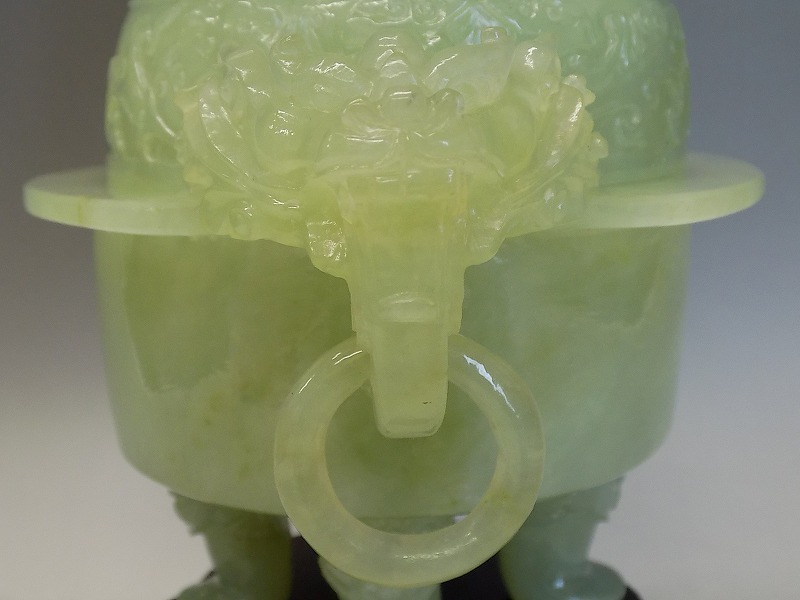 最高級透緑色 玉石彫刻 神獣蓋 獅子耳 遊環香炉 紫檀台座