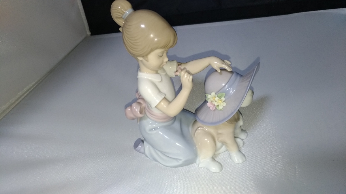 おめかししようね リヤドロ 0 LLADRO 犬と少女 陶器人形 公式通販 犬