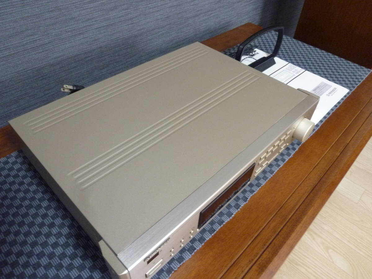 外観美品PIONEER FM⁄AMステレオチューナー F-777 パイオニア