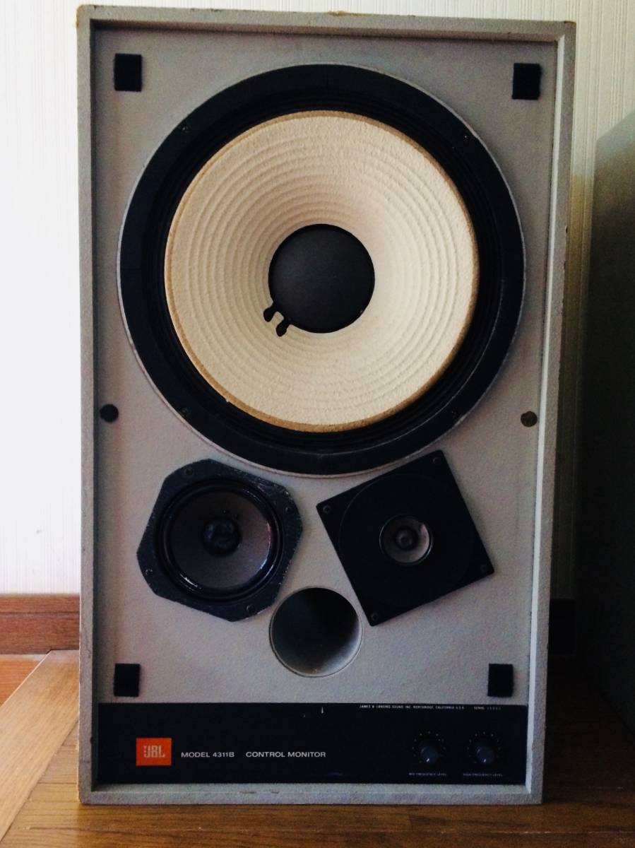 JBL4311B スピーカー ペア 山水 SANSUI SP-LE8Tのエンクロージャ JBL4311B スピーカー ペア 山水 SANSUI SP-LE8Tのエンクロージャ