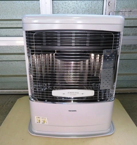 札幌発コロナFF石油ストーブミニパル品番「FF‐VT5516P」2016年式中古 CORONA/コロナ MINI PAL 密閉式石油ストーブ FF-VT55P4 現状 CORONA