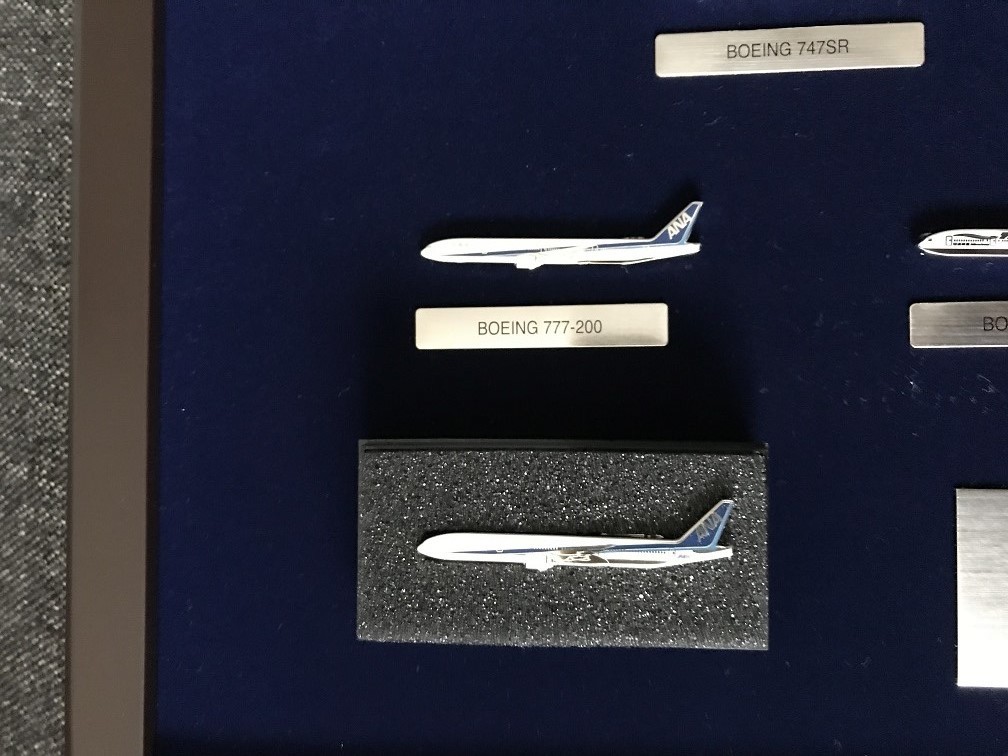 ANA （未開封）全日空【ANA】歴代航空機ネクタイピン18個観賞用＋1