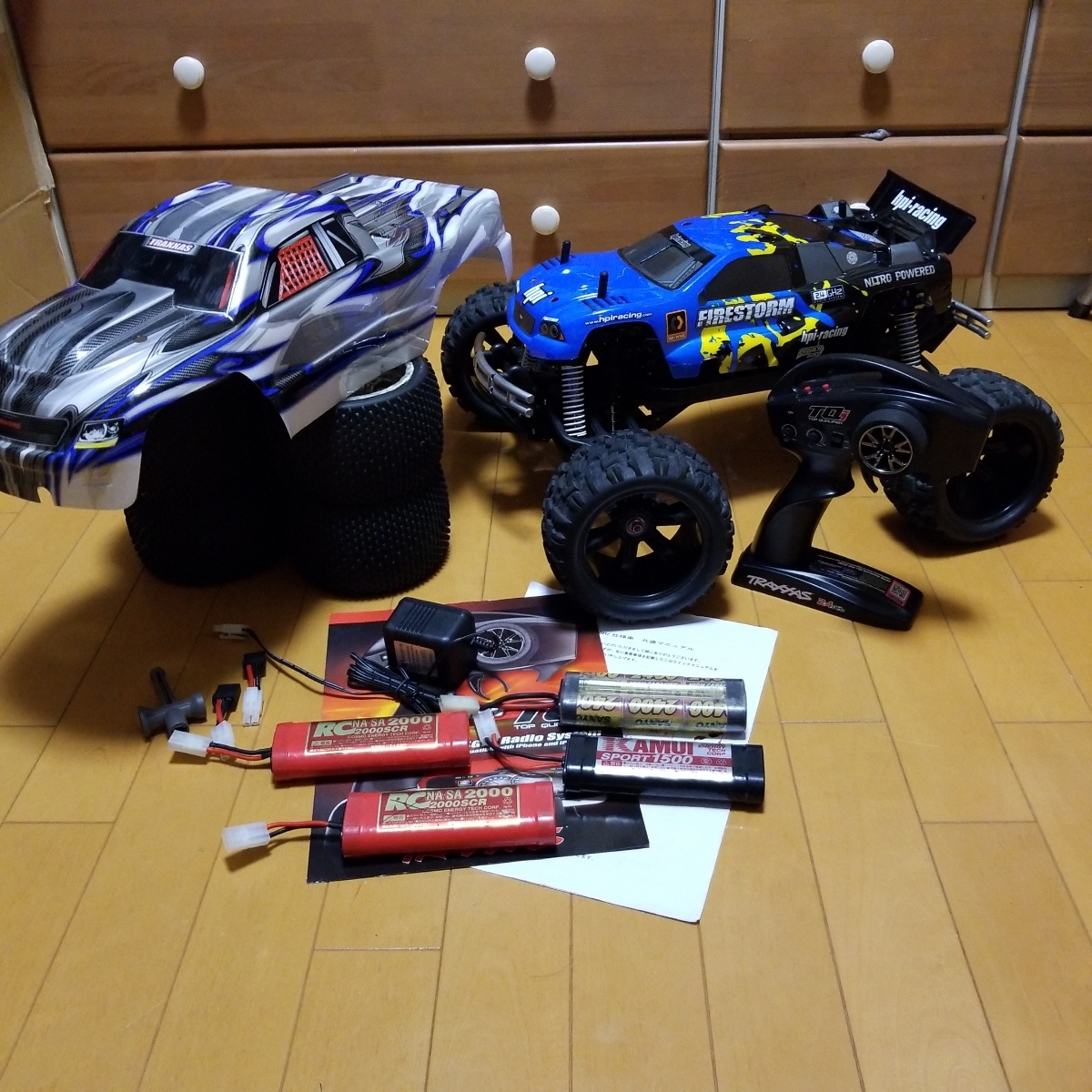 トラクサス　TRAXXAS EーMAX！オマケ付き!