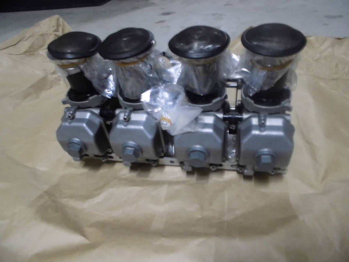 CB750 K4に付けていましたケイヒンCR29パイキャブ