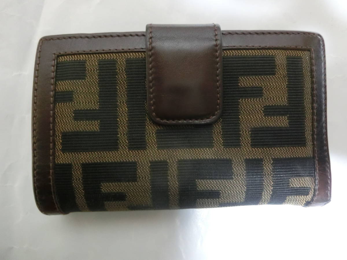 中古　FENDI 箱あり 財布　ID18Y08