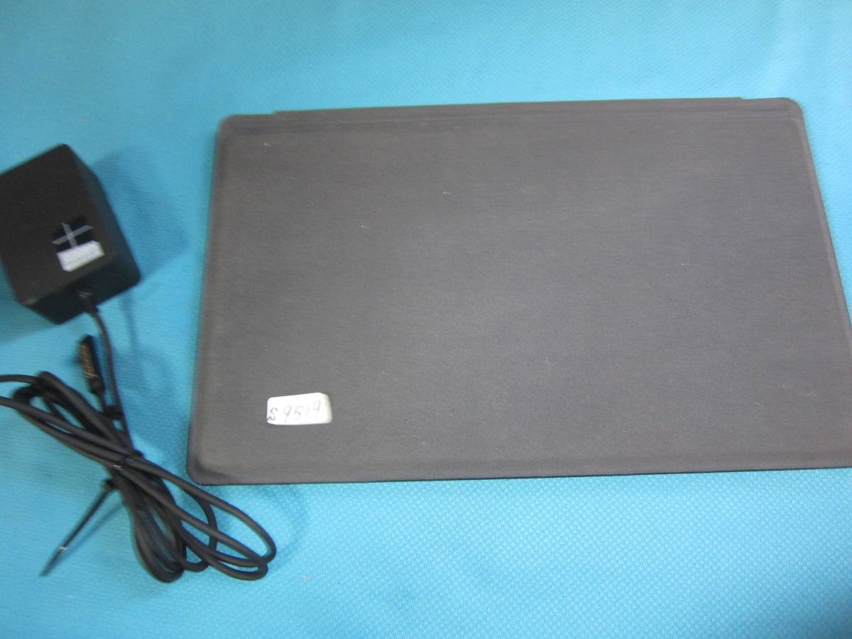 S9519☆ Microsoft / タブレットPC / Surface / 1572 / 初期化済み
