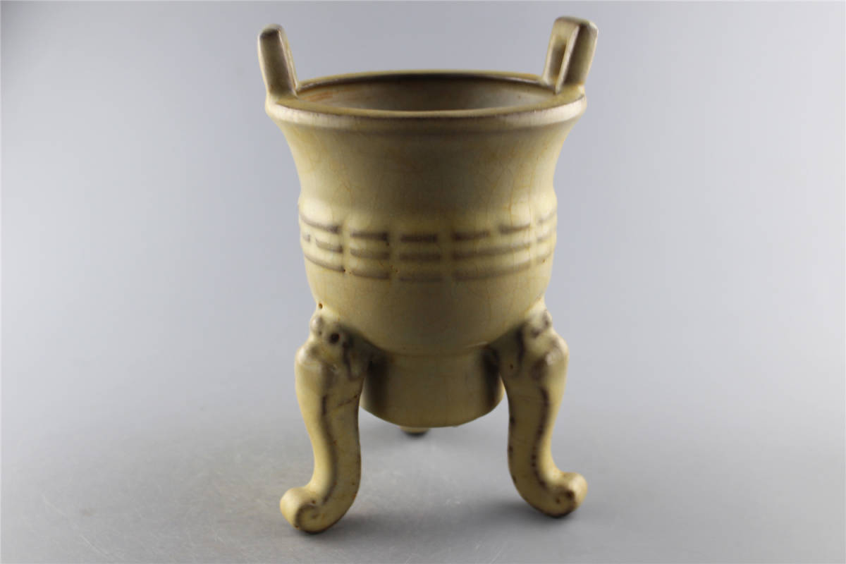 茶碗【古美術】瀬戸唐津 皮鯨 漆紅継ぎ 氷裂貫入 時代物 茶道具 井戸形