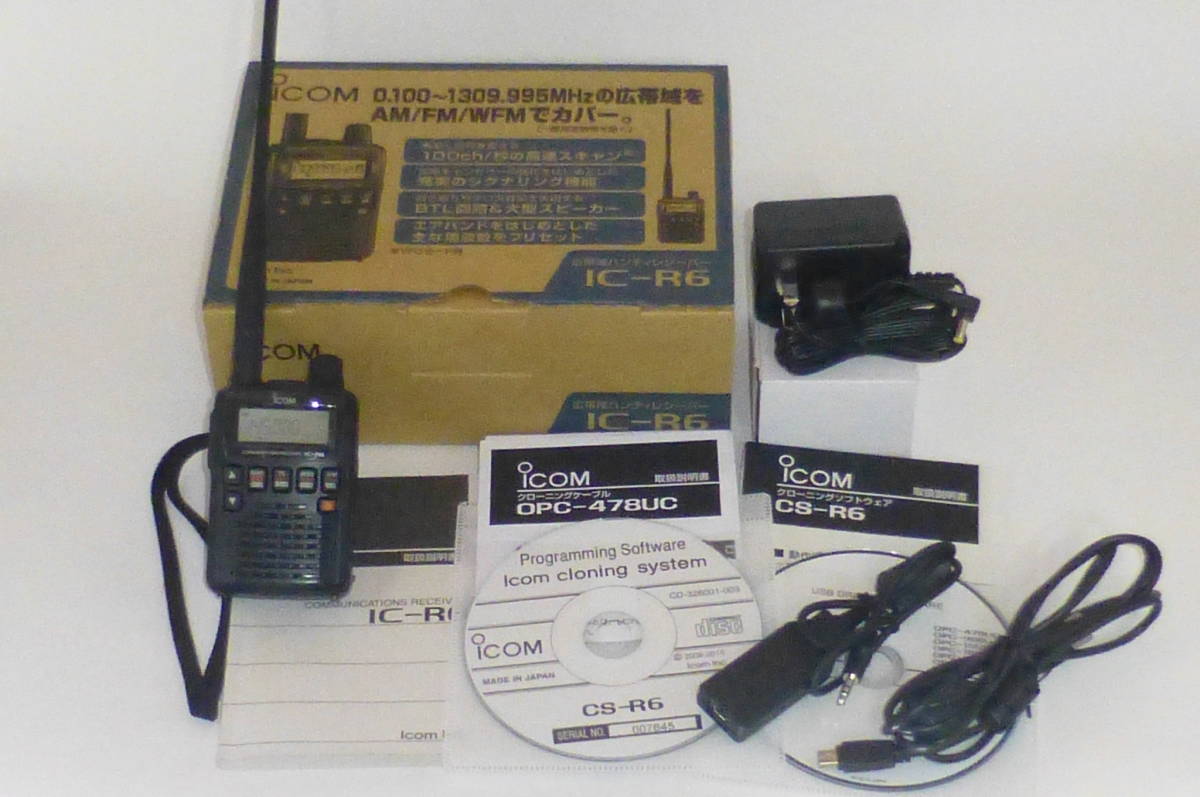 ICOM IC-R6 受信機 と クローニング ケーブル IC-R6 アイコム(ICOM