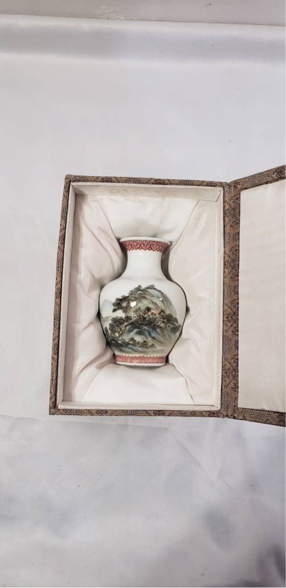 花瓶 中国美術 大明成化年製 闘彩 - 中国美術青磁花瓶花器骨董 中古