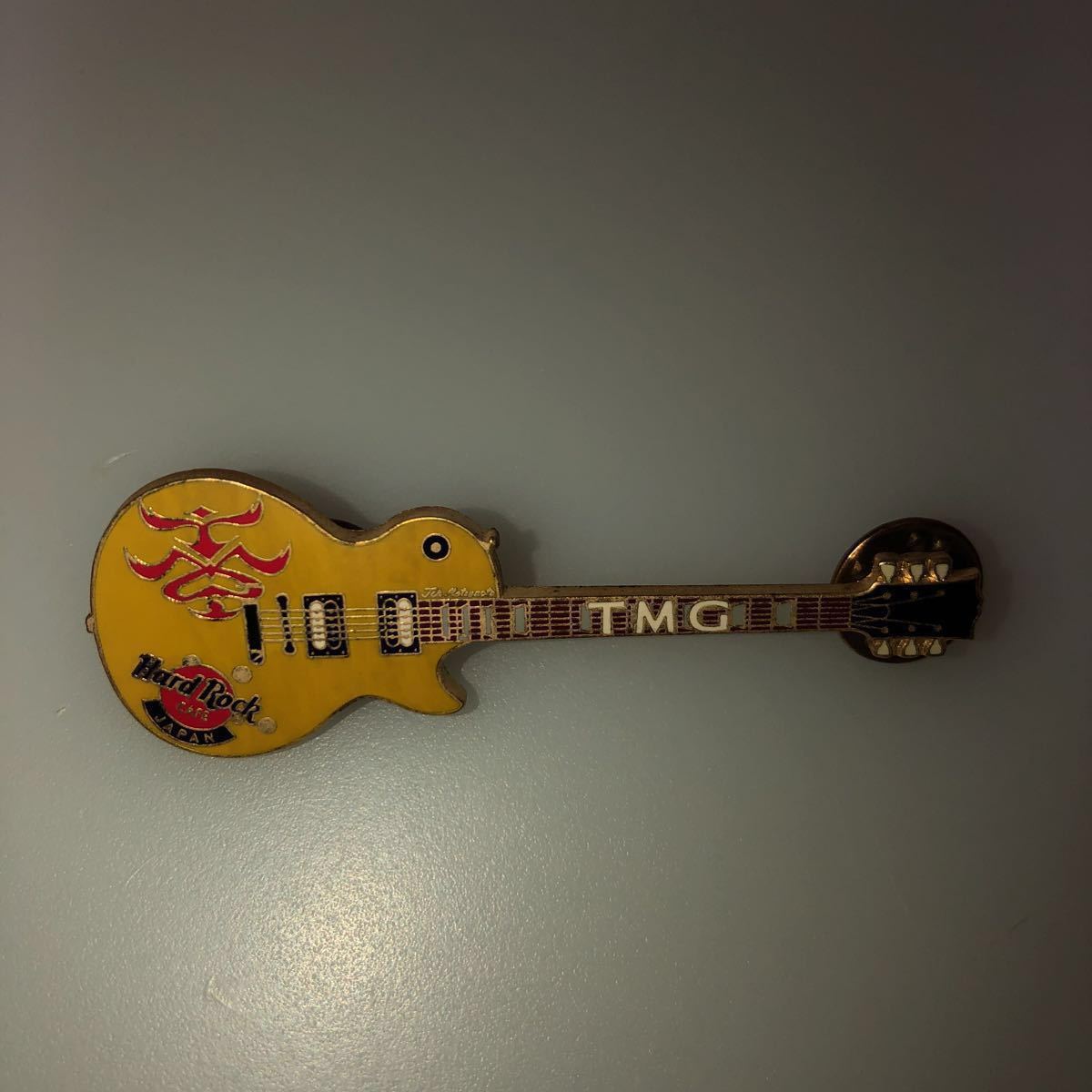 （匿名） B'z　松本隆弘　Hard Rock CAFE　ギターピンバッチ　レア B'z 松本孝弘 TMG Hard Rock CAFE ギターピンバッジ Hard B'z