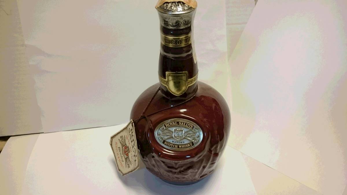 ロイヤルサルートROYAL SALUTE SCOTCH WHISKY 21年古酒 未開栓 