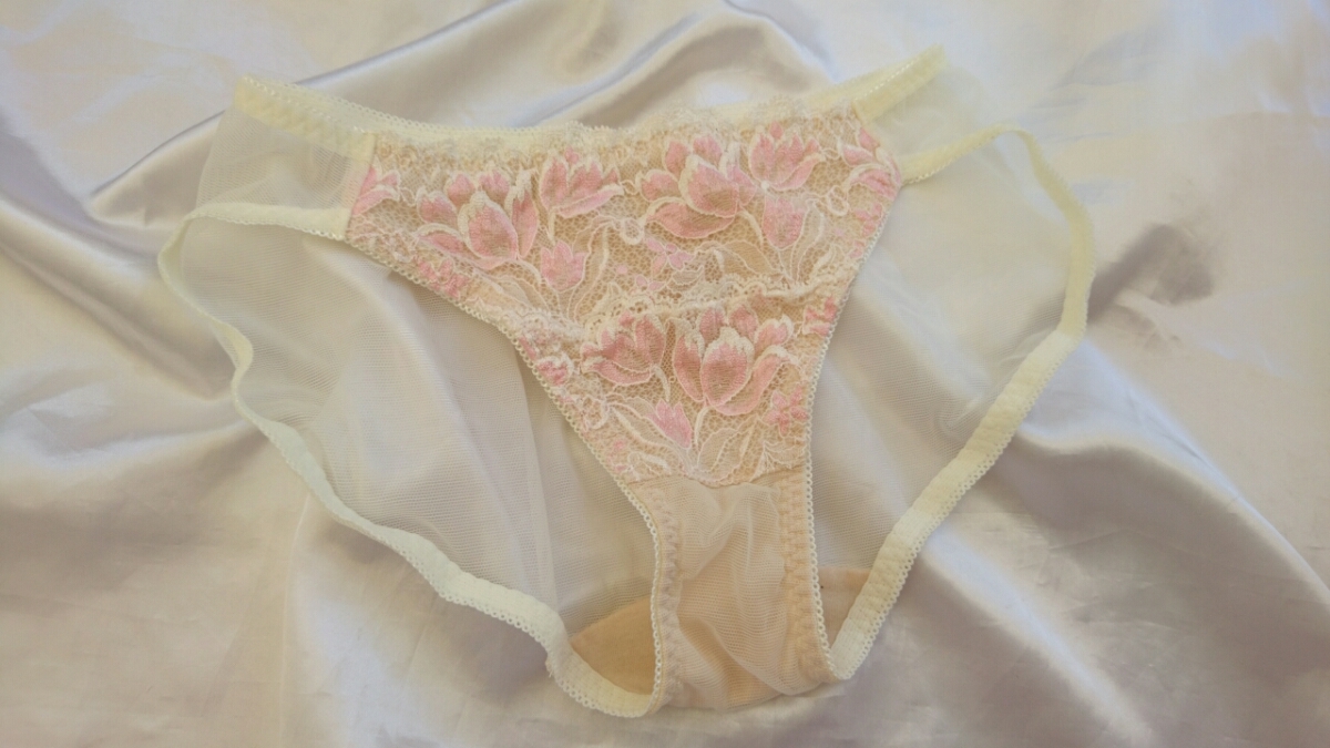 使用 済み 下着 ホワイト ムーン