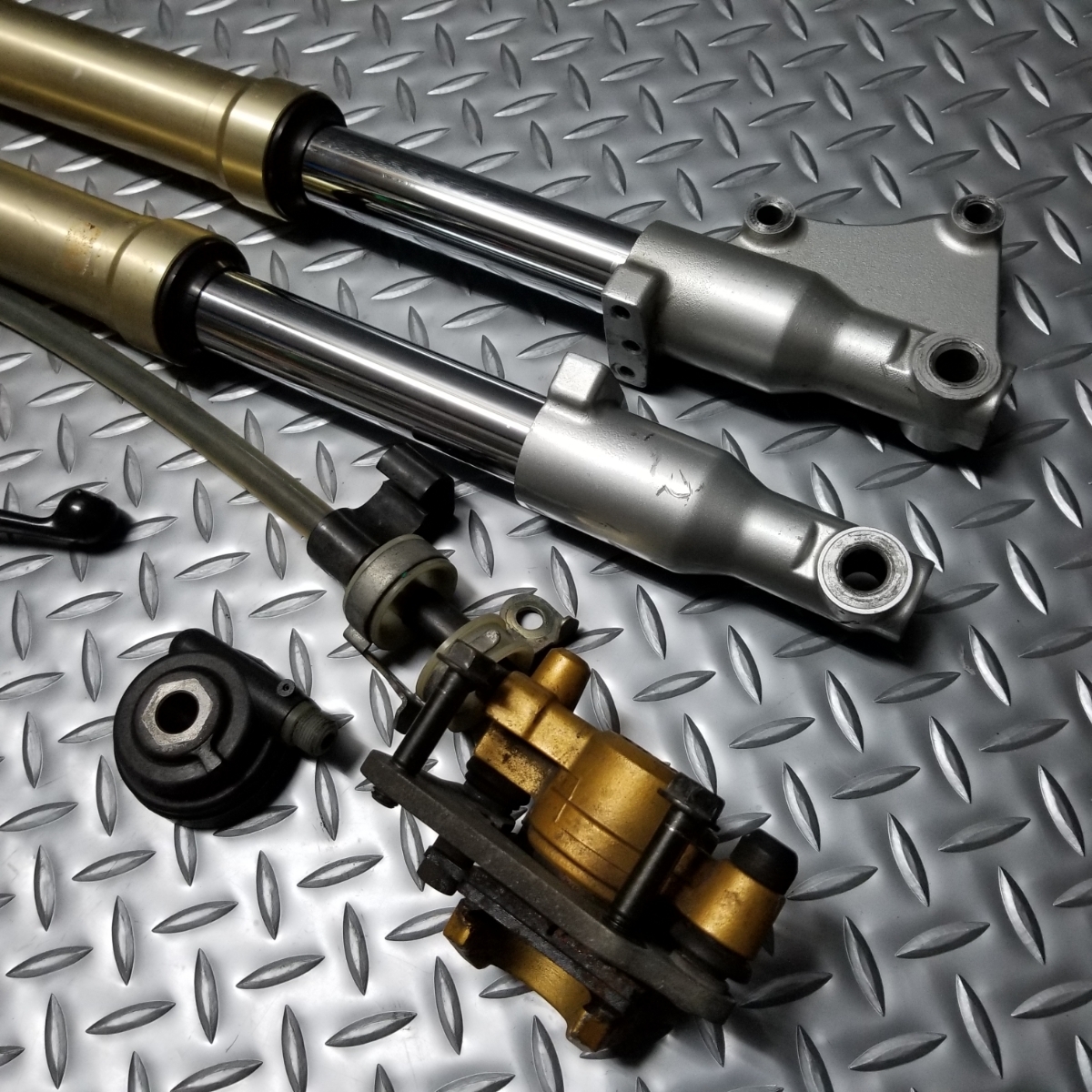 826 KSR110 KL110A フロントディスクセット フォーク トップブリッジステム キャリパー マスターシリンダー メーターギアホイール 流用にも