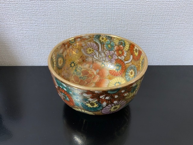  寿山 薩摩焼 金襴手 色絵群花文茶碗 金彩 金縁 抹茶碗 茶道具 大正 昭和 骨董(薩摩)｜売買されたオークション情報、yahooの商品情報をアーカイブ公開 - オークファン 薩摩