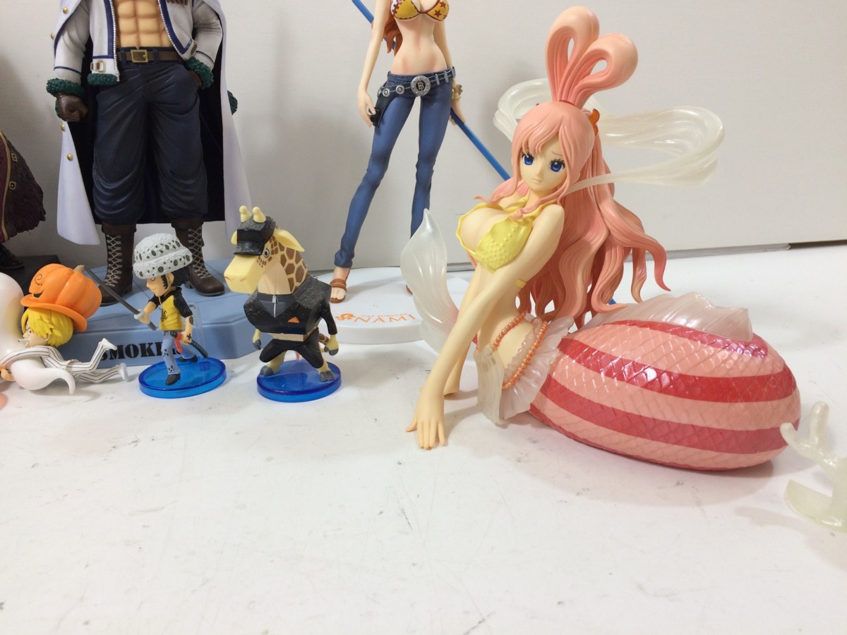 ONE PIECE ワンピース フィギュア ルフィ ナミ ゾロ スモーカー キッド