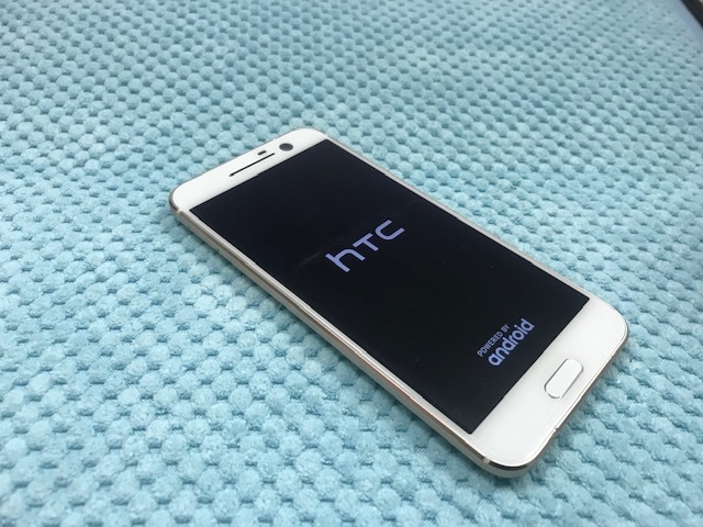 Au Htc Htv32 スマホ 初期化済 最落無し Htc 売買されたオークション情報 Yahooの商品情報をアーカイブ公開 オークファン Aucfan Com