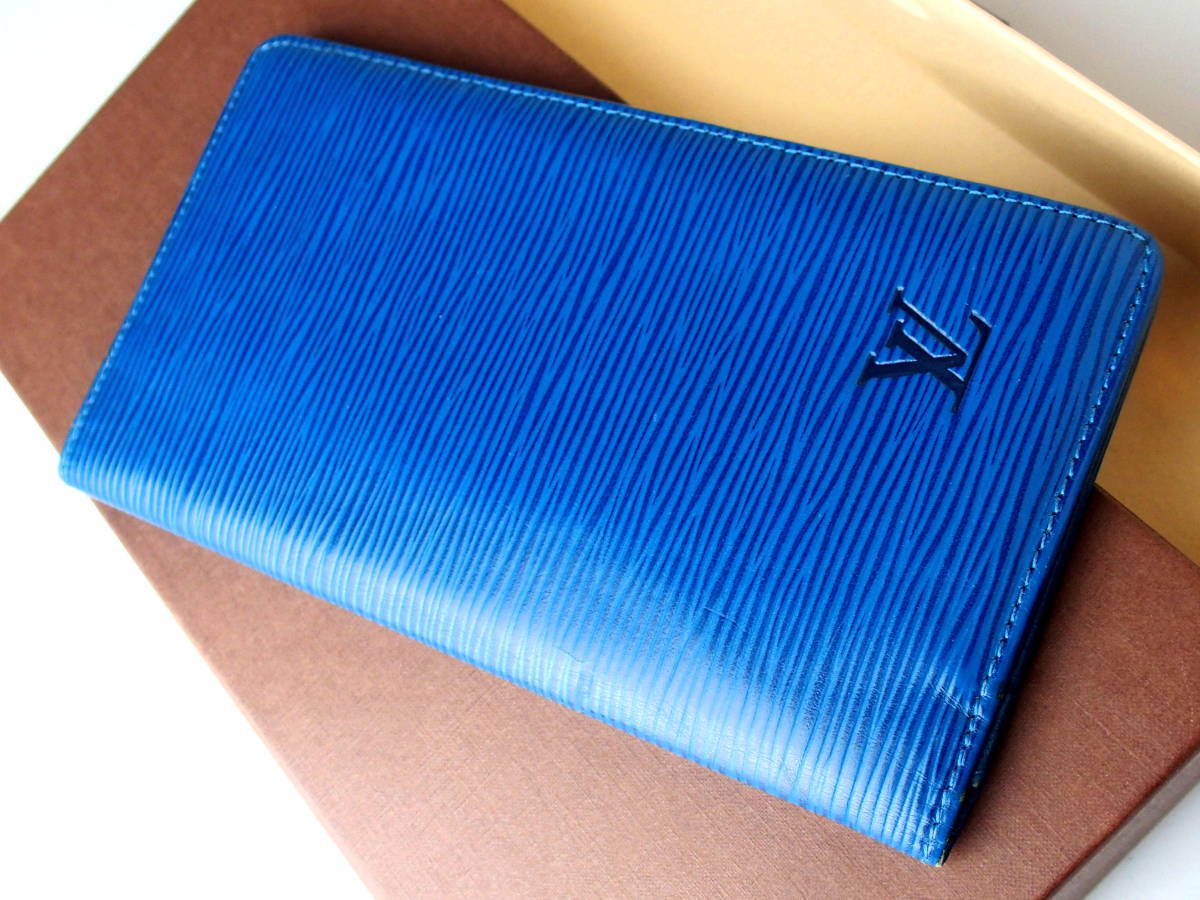 ルイヴィトン エピ 二つ折り財布 ブルー メルカリ - ヴィトン Vuitton 