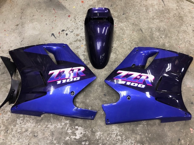 ZZR1100D ZZR1100D9純正サイドカウル左右 『純正アンダーカウル