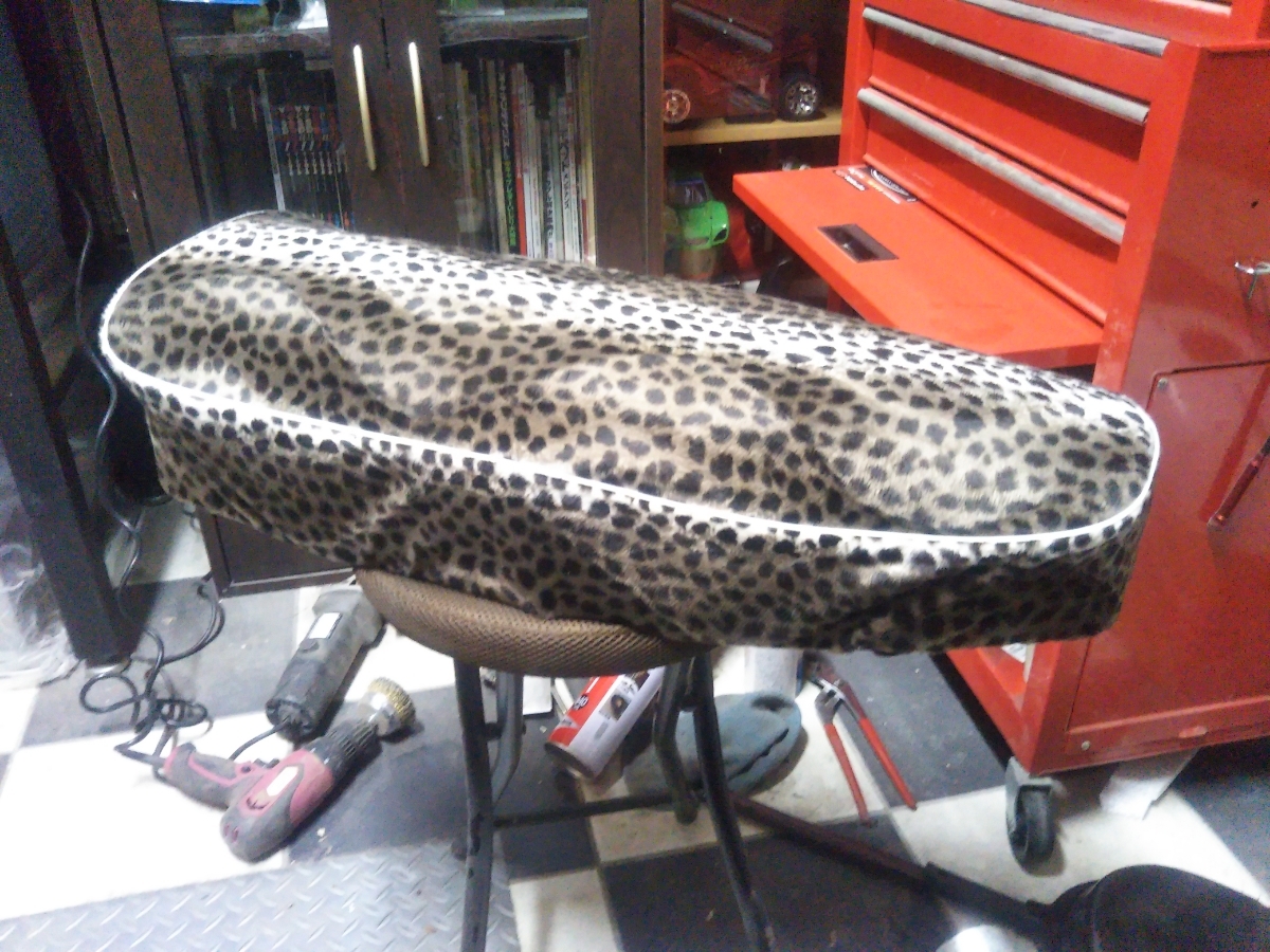 ベスパ vespa ラージボディ用 ヒョウ柄シートカバー＆スペアタイヤ 