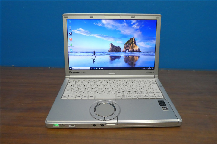 TOSHIBA PB45225FSTW dynabook B452/25F Core i3-2370M 2.40GHz 4 GB