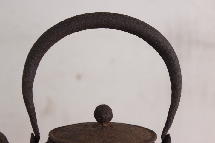 TB526古い鉄製の炉と茶釜、鉄瓶のセット◇七輪/酒燗/茶道具/火鉢/鉄瓶