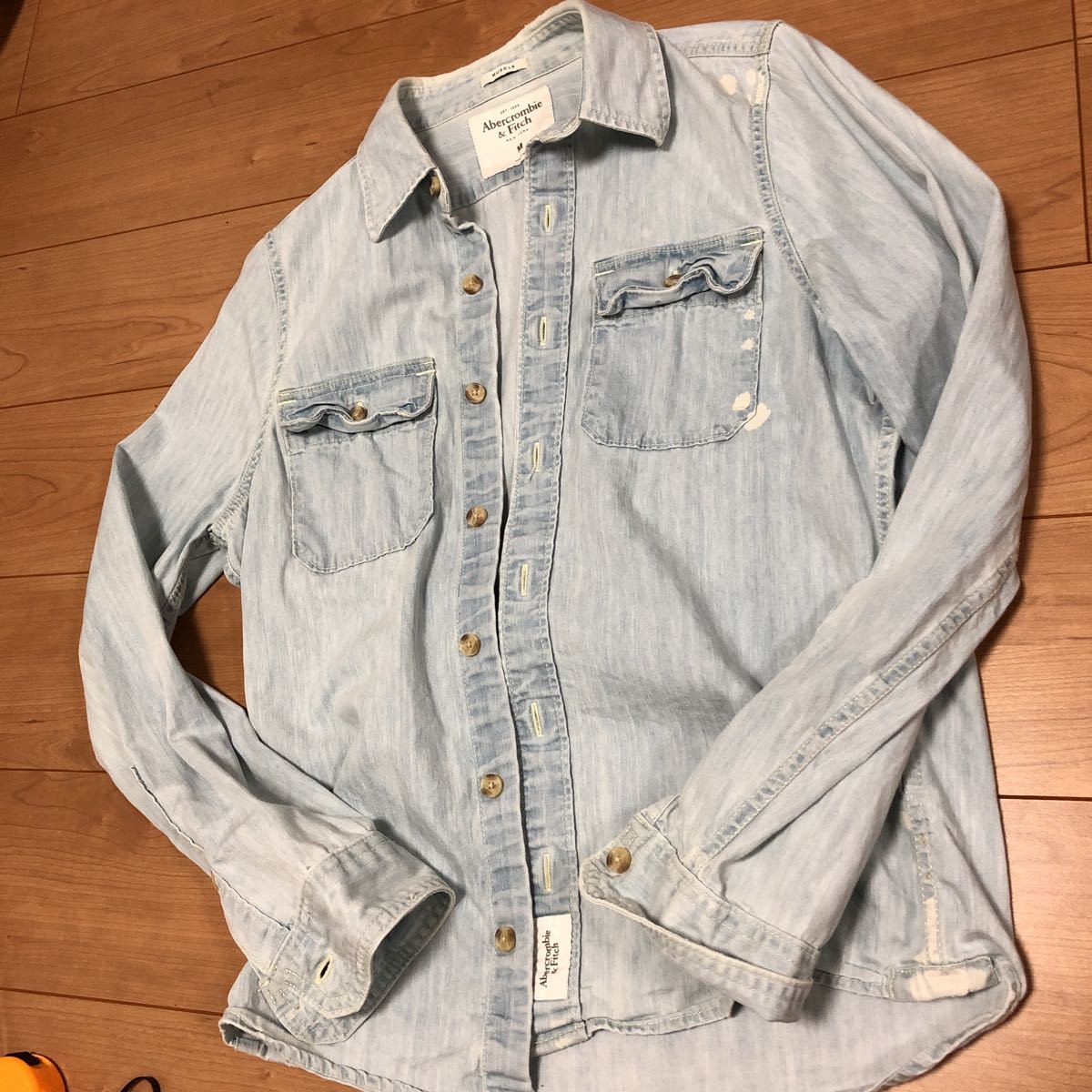 数量限定，低価 アバクロ銀座店購入 ストーンウォッシュス デニムシャツ M(長袖シャツ)｜売買されたオークション情報、yahooの商品情報をアーカイブ公開 - オークファン 男性用