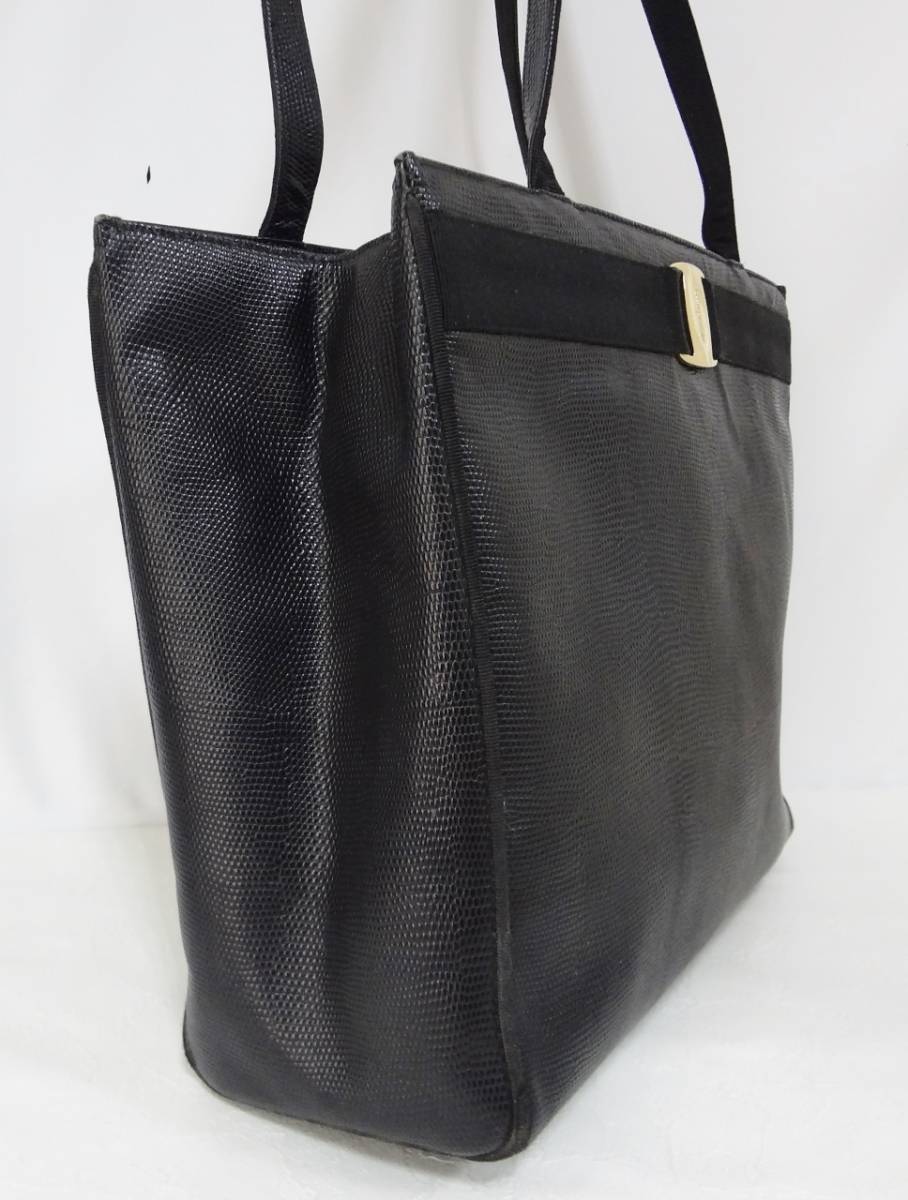 良品 Salvatore Ferragamo サルヴァトーレフェラガモ ヴァラ 良品 Salvatore Ferragamo サルヴァトーレフェラガモ ヴァラ