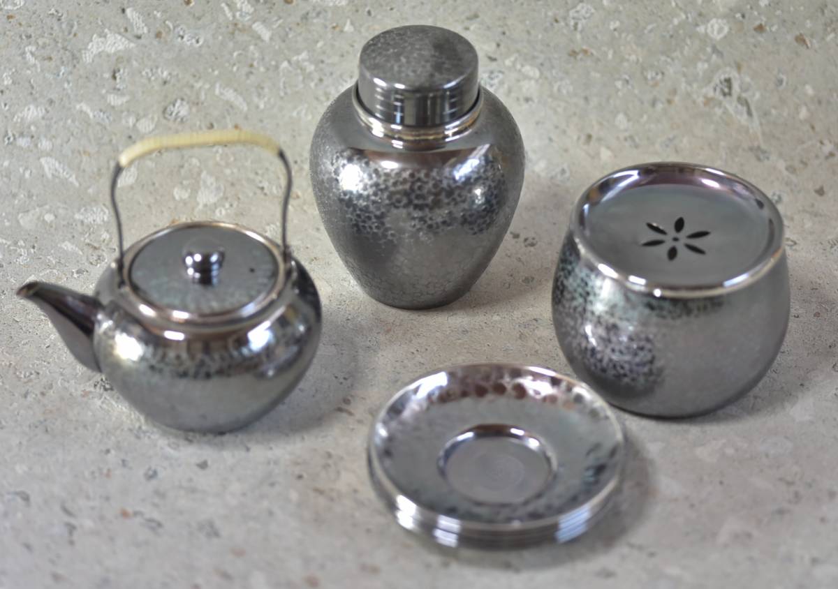 銀川堂 いぶし銀 共箱 茶器揃 急須⁄茶こぼし⁄建水⁄茶入