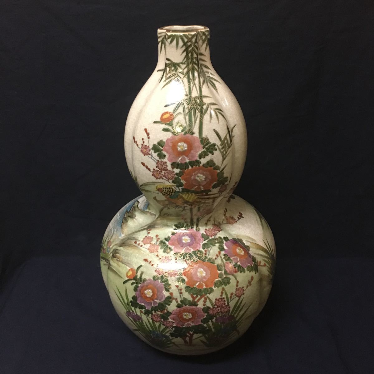 流22） 薩摩焼 色絵細密絵付瓢箪形大花瓶 高さ47cm 古美術品(旧家