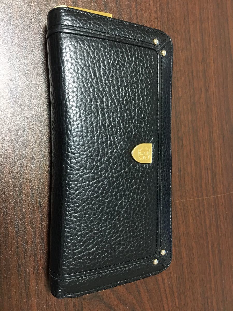 バーバリー ブルーレーベル 長財布 使用わずか美品