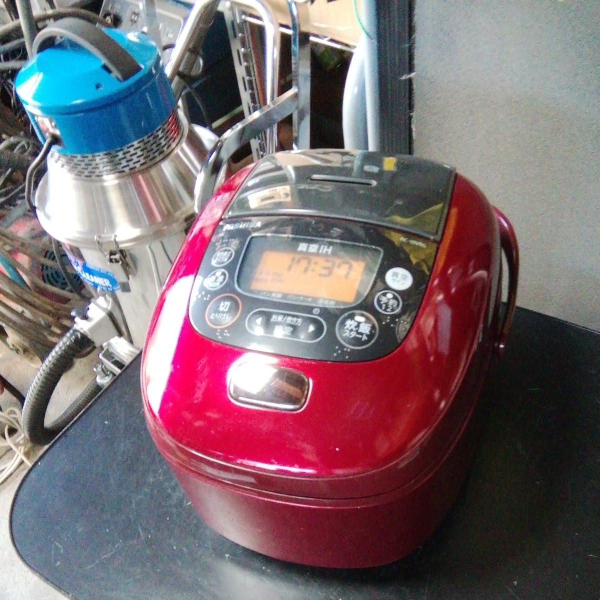 ☆東芝 炊飯器 RC-10VRG 1.0L 5.5号炊き グランレッド TOSHIBA 真空圧力