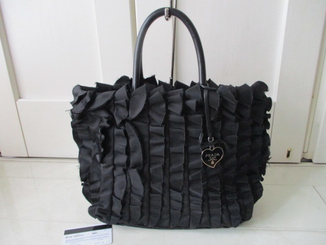 プラダ PRADA フリルトートバッグ ハンドバッグ ナイロン 黒