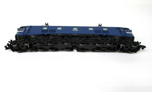 EF58 KATO 上越形 ブルー 3020-2 | 3006-3 流線形・ブルー 3両 : 入線