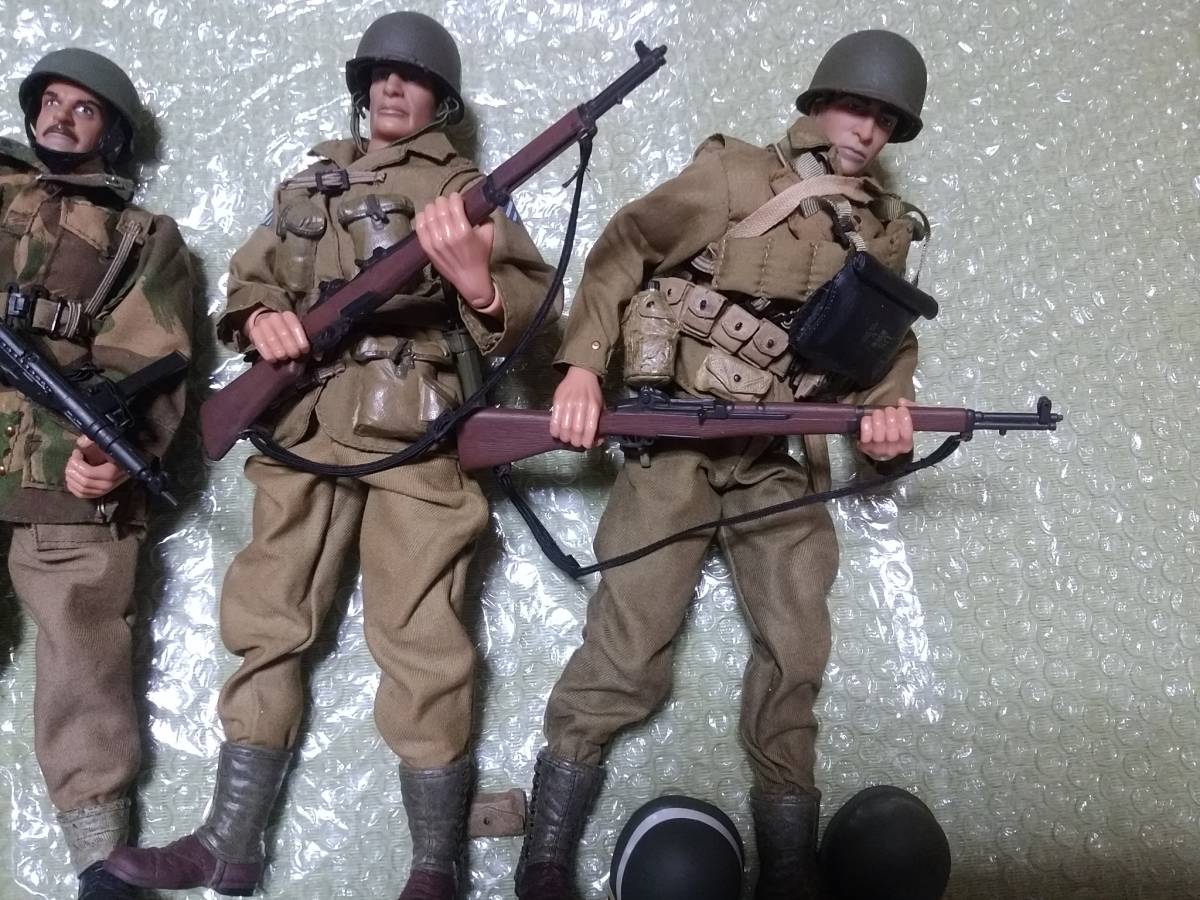 21ST CENTURY TOYSミリタリーフィギュアと他の種類8体